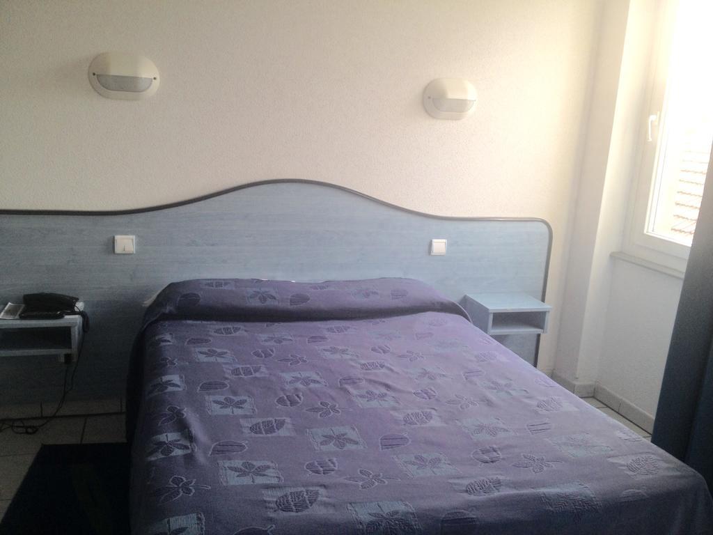 Hotel Le Strasbourg 뮐루즈 객실 사진